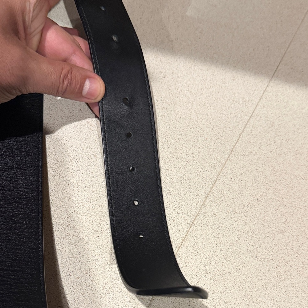 Gucci Black Leather Belt with Gold Tiger Head Buckle - Picture 6 of 6